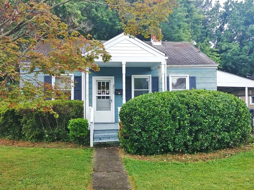 Front of property located at 2717 Barclay Avenue, Portsmouth, Virginia 23702
