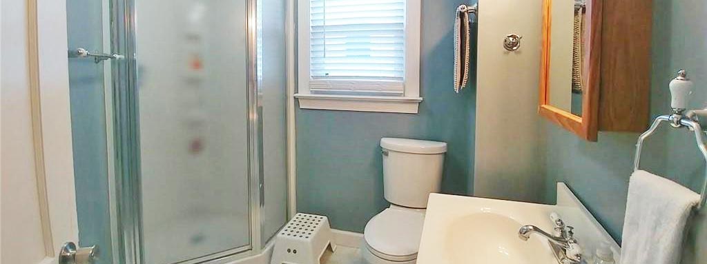 Bathroom of property located at 4011 South Street, Portsmouth, Virginia 23707