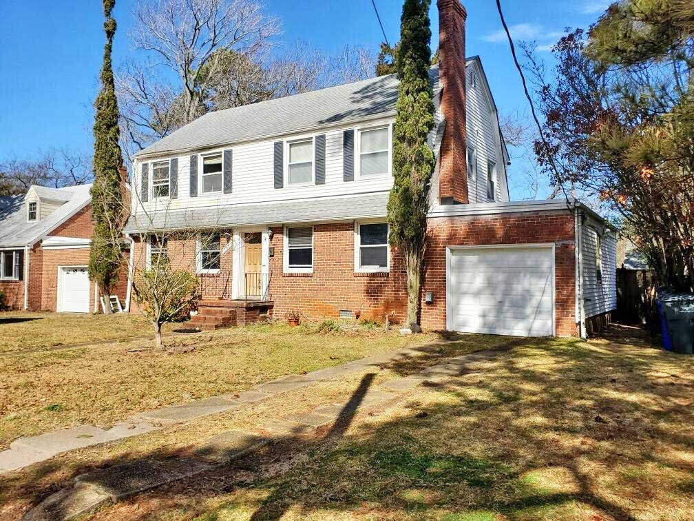 Front of property located at 204 N Shore Road, Norfolk, Virginia 23505