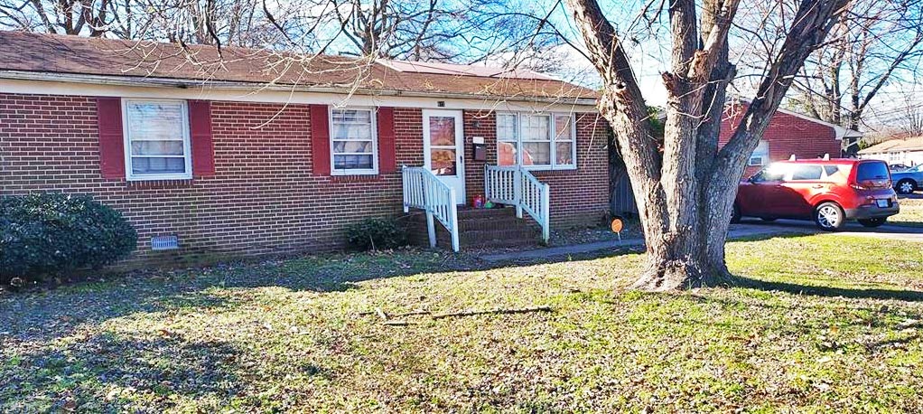 Front of property located at 615 Beech Drive, Newport News, Virginia 23601