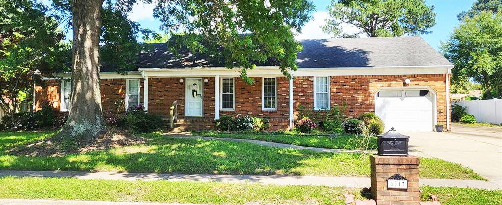 Front of property located at 1317 Fordyce Drive, Chesapeake, Virginia 23322