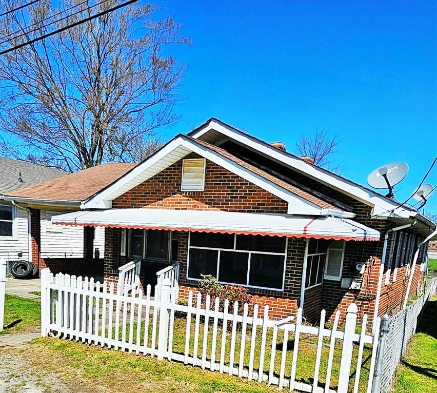 Front of property located at 222 Columbus Avenue, Suffolk, VA 23434
