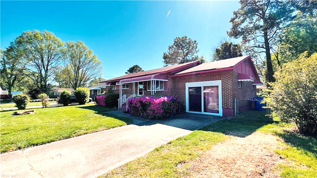 Front of property located at 1604 Ekstine Drive, Portsmouth, Virginia 23701